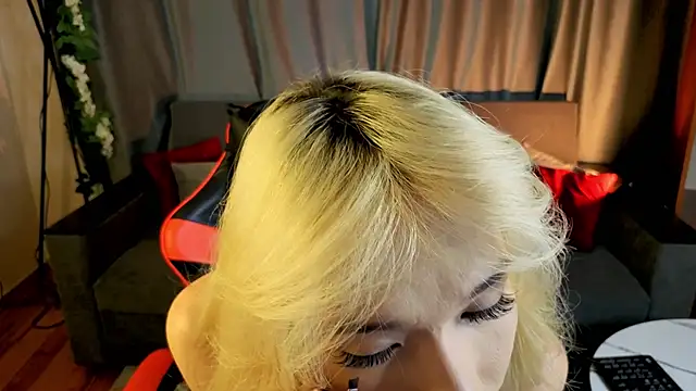 Snapshot of okerriella chatting on February 1, 2026, 7:40 am okerriella online show from February 1, 2026, 7:40 am