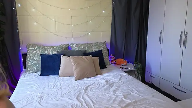 okerriella online show from March 26, 2026, 7:58 am