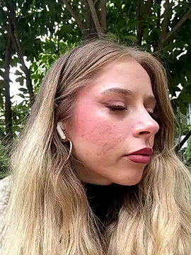 BabyAnais online show from October 10, 2025, 9:52 am