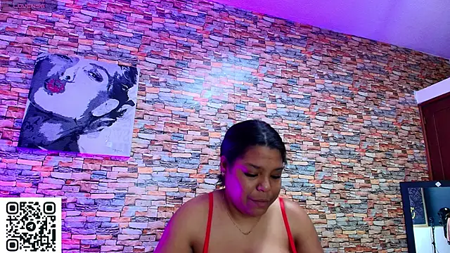 naomi campbel  online show from June 7, 2026, 1:59 pm