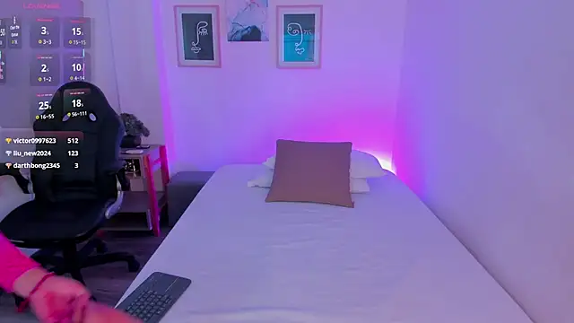 Anastasia lauren online show from December 5, 2025, 8:05 pm