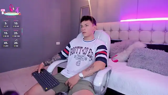 Thomas moon online show from October 2, 2025, 11:17 am