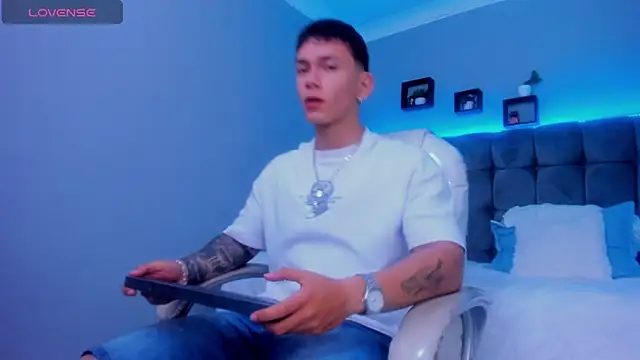 Thomas moon online show from November 30, 2025, 2:10 pm