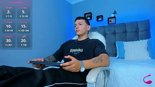 Thomas moon online show from December 19, 2025, 11:17 am