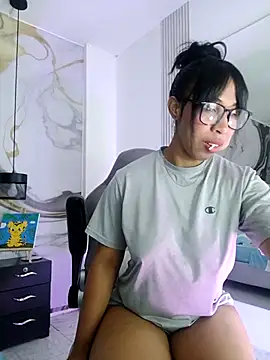 Elowen Clark online show from September 30, 2025, 7:08 pm