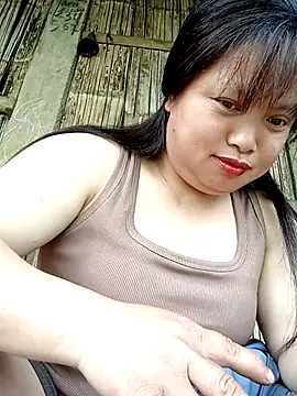 Tdtd57 online show from April 19, 2026, 3:06 am