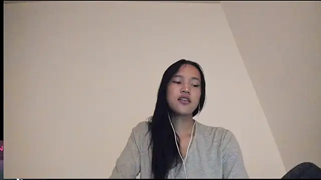 soska26 online show from September 15, 2025, 2:28 pm