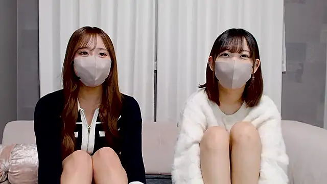  YUI CHAN  online show from November 24, 2025, 11:32 am