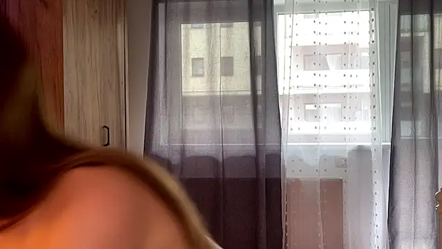 ScarlettSmithX online show from June 7, 2026, 7:01 am
