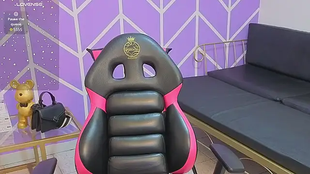 Adhara Kitten online show from March 11, 2026, 12:55 pm