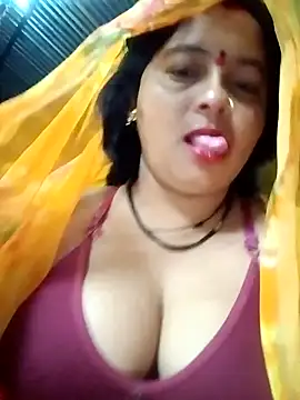 Snapshot of Hot_komal1 chatting on May 18, 2026, 10:26 pm Hot komal1 online show from May 18, 2026, 10:26 pm