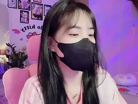 keelinnn19 online show from September 15, 2025, 6:08 pm