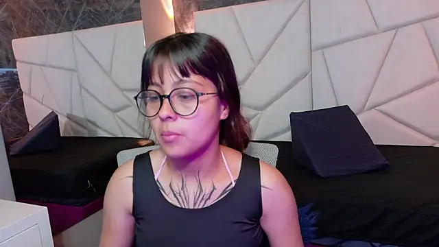 sophiaa 7 online show from September 23, 2025, 12:19 pm