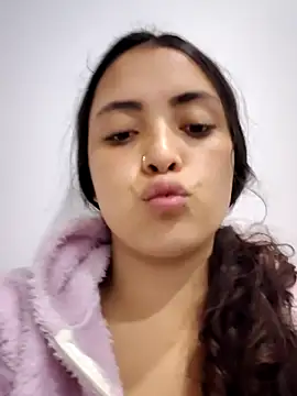 NickandAbby  online show from October 19, 2025, 12:39 pm