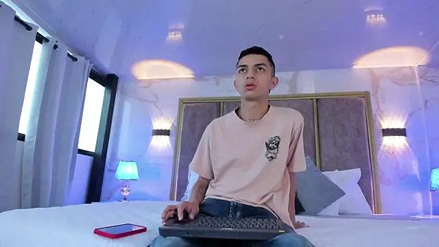 NickandAbby  online show from April 11, 2026, 7:18 pm