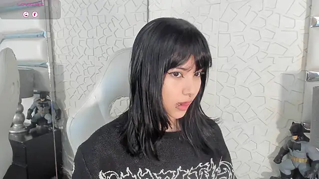 Snapshot of TatiLee chatting on February 25, 2026, 3:54 pm TatiLee online show from February 25, 2026, 3:54 pm