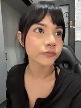 TatiLee online show from April 5, 2026, 2:36 pm