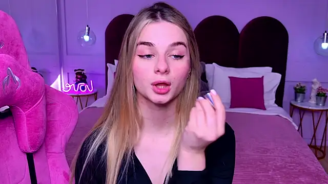 SweetyLicky online show from November 24, 2025, 4:29 pm