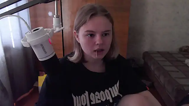 SlipperSherry online show from October 1, 2025, 8:20 am