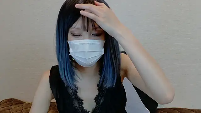 sarina at online show from November 29, 2025, 7:33 am