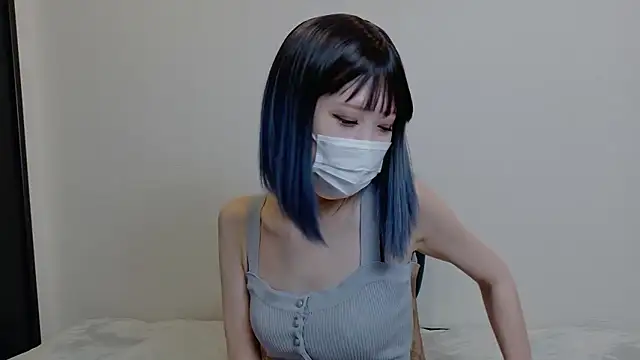 Snapshot of sarina_at chatting on May 12, 2026, 4:31 am sarina at online show from May 12, 2026, 4:31 am