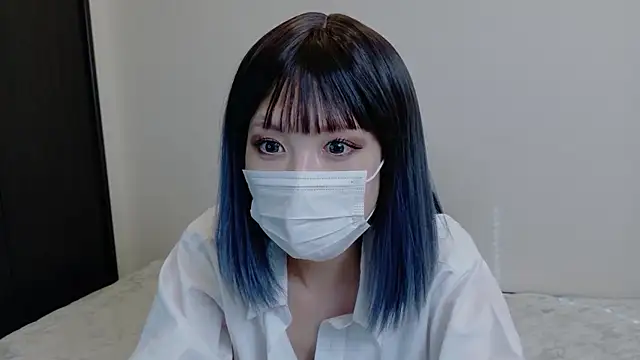 Snapshot of sarina_at chatting on May 23, 2026, 7:24 am sarina at online show from May 23, 2026, 7:24 am