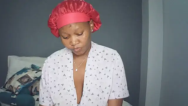 CouplesX96xx online show from April 13, 2026, 11:43 pm