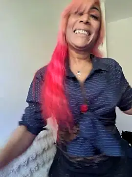 Snapshot of iamlalamilano chatting on February 28, 2026, 2:29 pm iamlalamilano online show from February 28, 2026, 2:29 pm