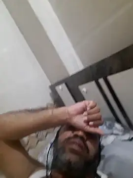 Hot-boy077 online show from September 8, 2025, 5:01 pm