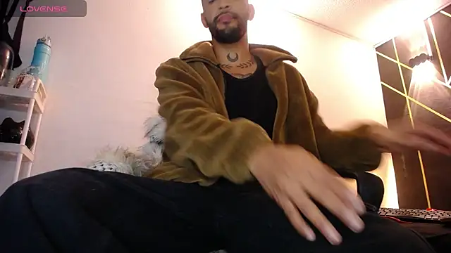 LickMyInk online show from December 21, 2025, 4:41 am