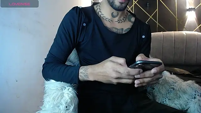 LickMyInk online show from January 9, 2026, 5:43 am