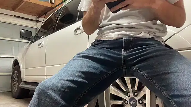 Snapshot of HorneyCowboy154 chatting on September 13, 2025, 4:51 pm HorneyCowboy154 online show from September 13, 2025, 4:51 pm