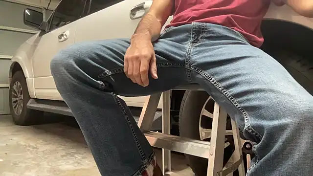 Snapshot of HorneyCowboy154 chatting on September 25, 2025, 10:24 pm HorneyCowboy154 online show from September 25, 2025, 10:24 pm