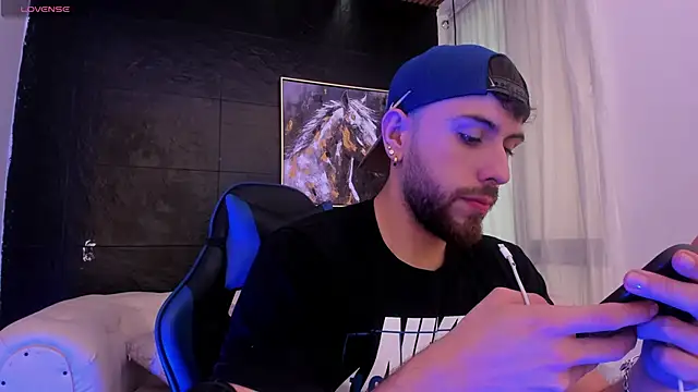 Maximo Wolff online show from October 11, 2025, 7:56 pm