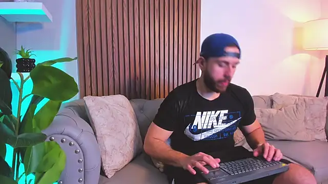 Maximo Wolff online show from April 8, 2026, 7:14 pm