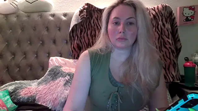 BigBoobsBlair online show from October 4, 2025, 5:27 am