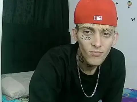 Snapshot of KinkyLatinCock chatting on October 12, 2025, 10:09 pm KinkyLatinCock online show from October 12, 2025, 10:09 pm