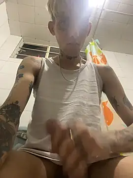 Snapshot of KinkyLatinCock chatting on October 28, 2025, 1:58 pm KinkyLatinCock online show from October 28, 2025, 1:58 pm