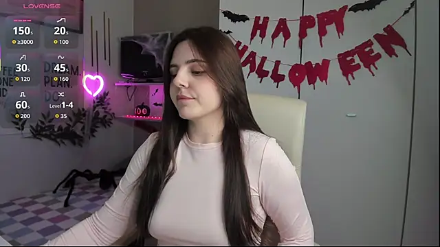 LiaWoow online show from October 31, 2025, 7:42 am