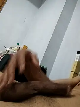 rayane7xx online show from September 18, 2025, 12:40 pm