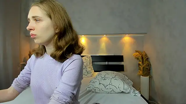 Camilla Kelly online show from September 28, 2025, 12:16 am