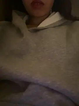  Maya zaidi  online show from November 4, 2025, 3:44 pm