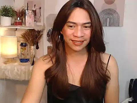 Snapshot of Ursexy_ngaw chatting on November 27, 2025, 6:32 pm Ursexy ngaw online show from November 27, 2025, 6:32 pm