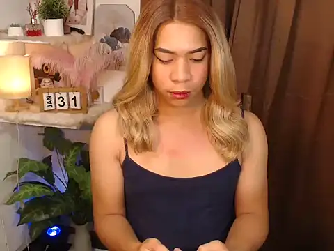 Snapshot of Ursexy_ngaw chatting on February 2, 2026, 9:13 pm Ursexy ngaw online show from February 2, 2026, 9:13 pm