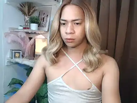 Snapshot of Ursexy_ngaw chatting on February 13, 2026, 9:44 pm Ursexy ngaw online show from February 13, 2026, 9:44 pm