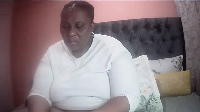 HUGEASSXXXXX online show from March 7, 2026, 2:19 am