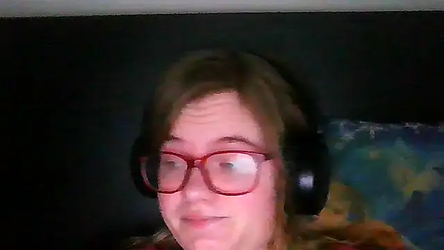 Moonolighta online show from October 11, 2025, 7:29 am