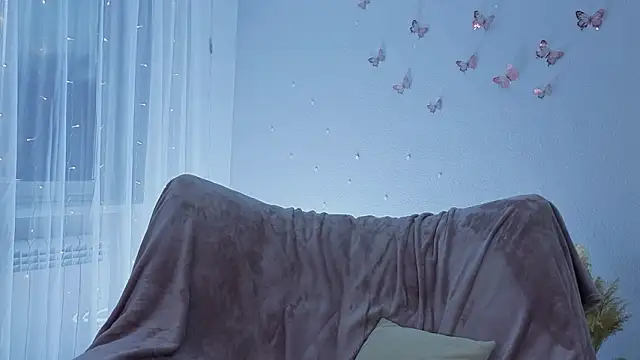 BlushinBloom online show from February 25, 2026, 5:50 am