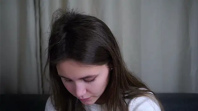 EthalFlowers online show from November 11, 2025, 11:49 pm