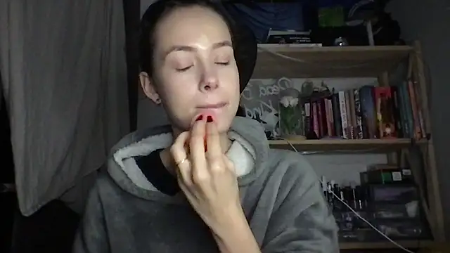 Yuna5343 online show from October 6, 2025, 9:01 pm